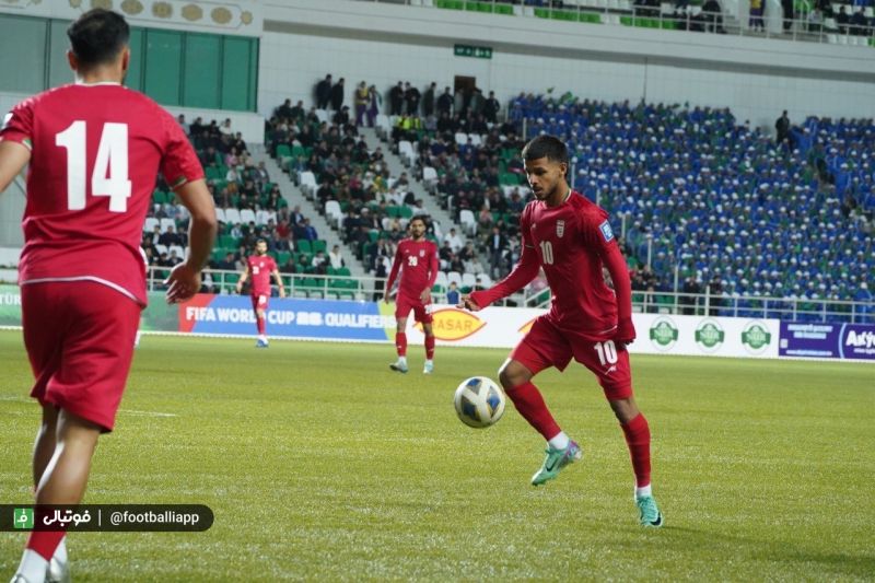 مجروح شدن 4 بازیکن ایران از ناحیه پا در چمن وحشتناک ورزشگاه عشق‌آباد (عکس)