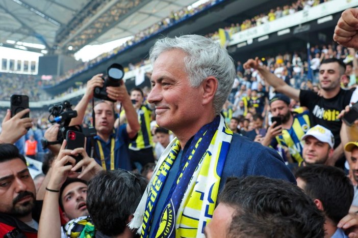 دستمزد مورینیو در باشگاه ترکیه‌ای چقدر است؟