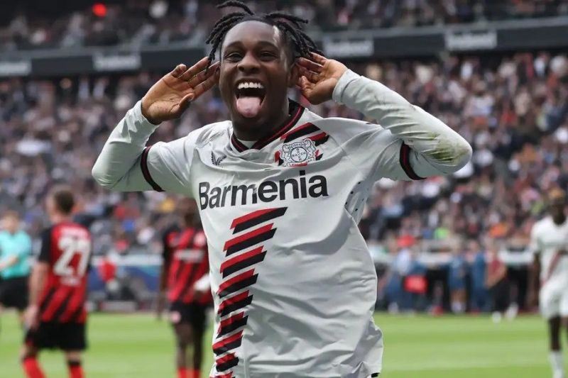 بارسلونا به دنبال جذب مدافع هلندی بایرلورکوزن