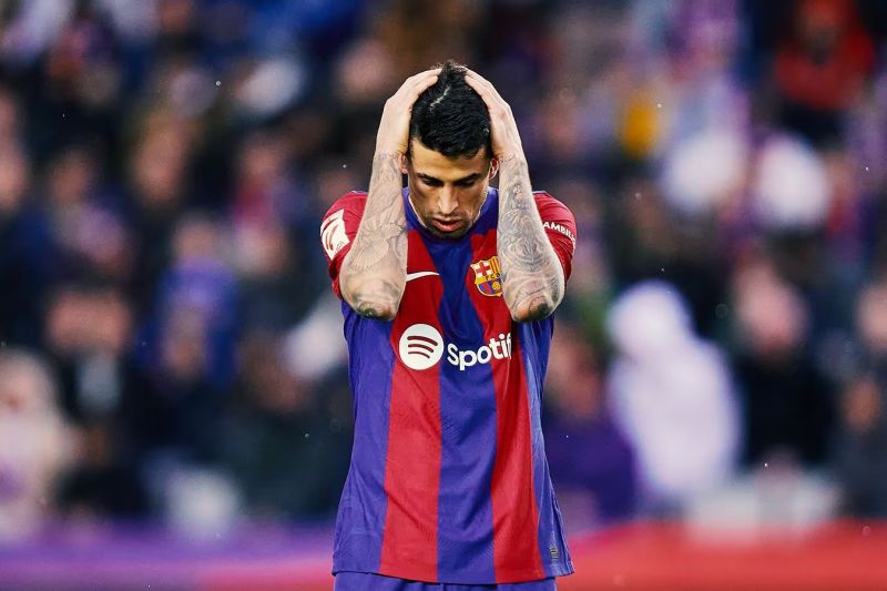 پیشنهاد اولیه بارسلونا برای مدافع منچسترسیتی رد شد