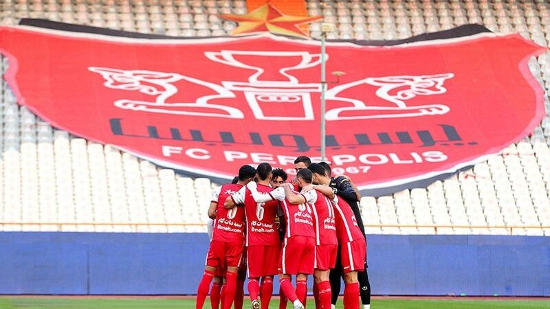 چه کسی برای پرسپولیس بازیکن می‌گیرد؟