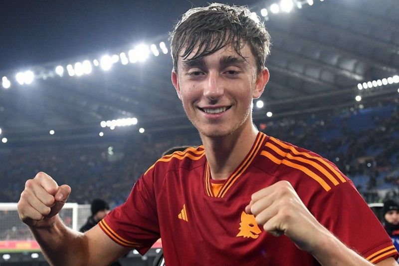 پاری سن ژرمن برای جذب مدافع یوونتوس تلاش می کند