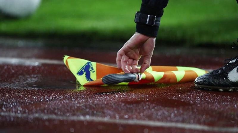 اختصاصی فوتبالی/ چند داور و کمک داور لیگ برتری از قضاوت در فصل آینده کنار گذاشته شدند!