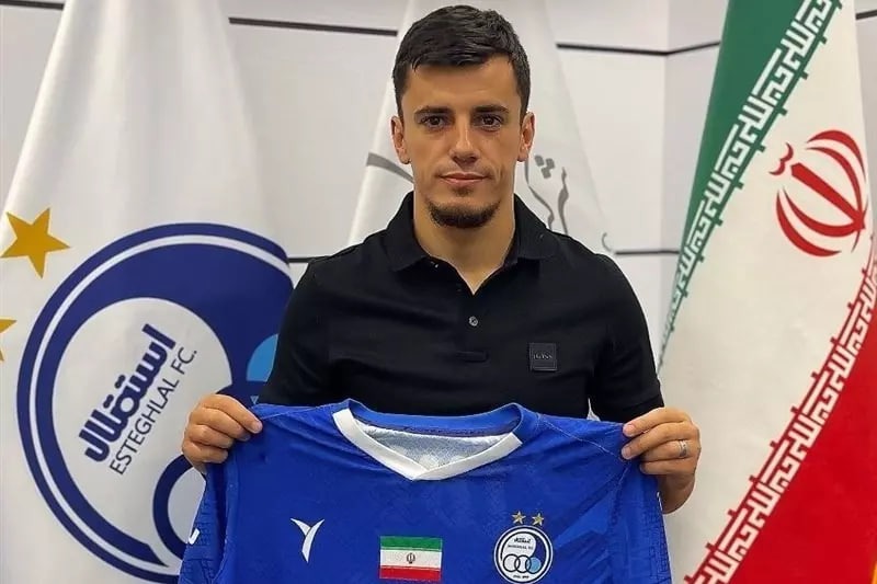 هافبک استقلال قهر کرد و از ایران رفت!