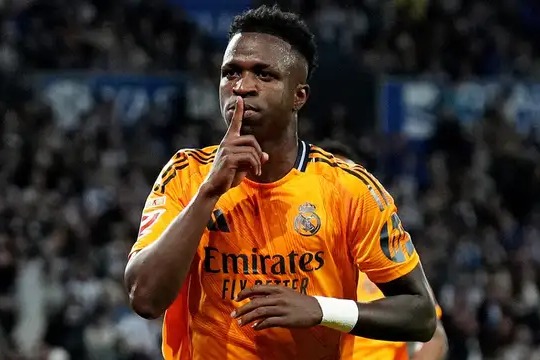 صبر ستاره رئال مادرید در حال لبریز شدن؛ لالیگا را ترک میکند؟