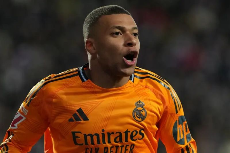 حمله رئیس لالیگا به رسانههای اسپانیایی: شما امباپه را کشتید