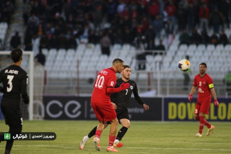 ستاره تراکتور به جنگ صدرنشینی میرسد