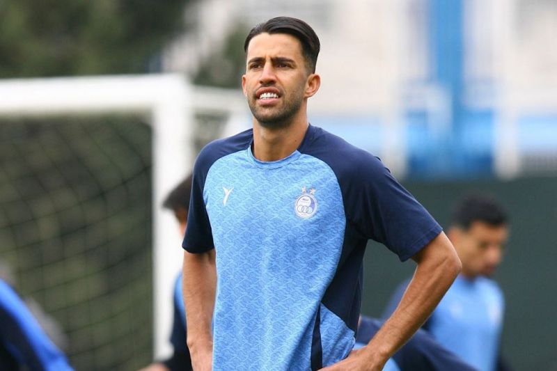 طعنه رضاوند به اندونگ قبل از بازی با تراکتور: حسادت یا گل بخودی؟