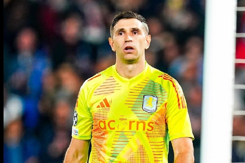 پست تمسخرآمیز لیگ فرانسه برای دروازهبان جنجالی آرژانتینی