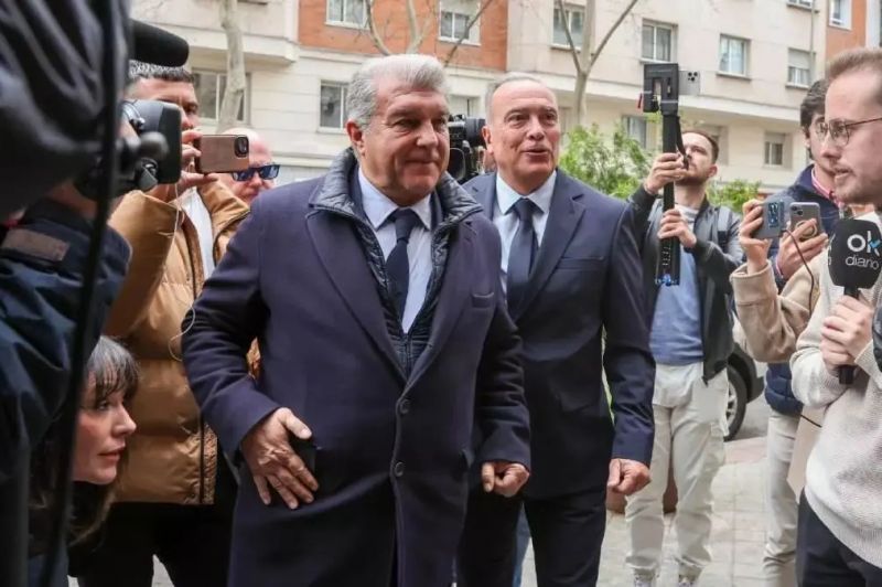 مدیر بارسلونا به افتخار هواداران دور و بوق زد!