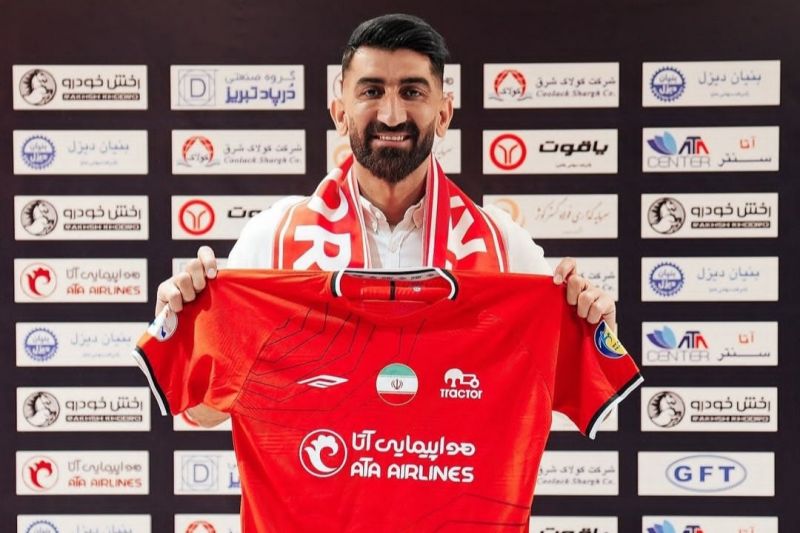 هواداران در یزد علیه بیرانوند؛ فحاشی و دلار تقلبی پاشی!