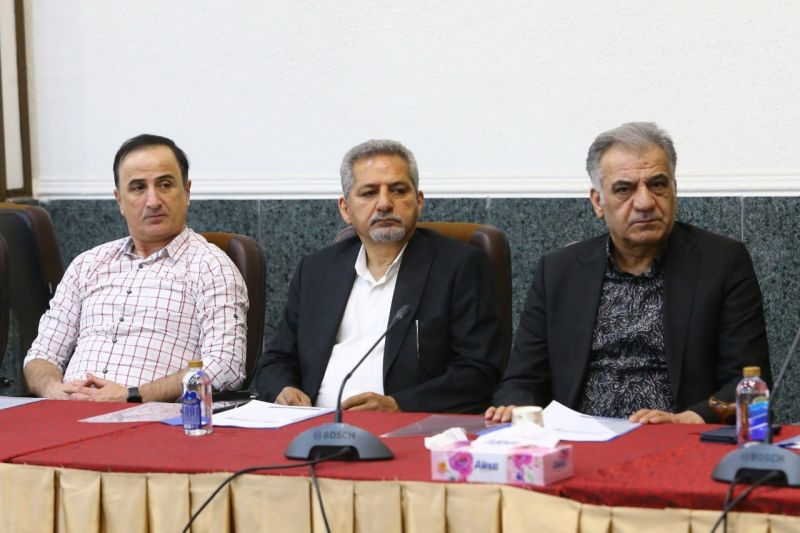 حمله فریادشیران به آجورلو، شهریاری و سمیعی: ۲۰۰۰ میلیارد بدهی به بار آوردند!