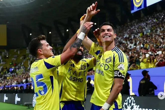 رکورد جدید رونالدو که مسی فاصله زیادی با آن دارد