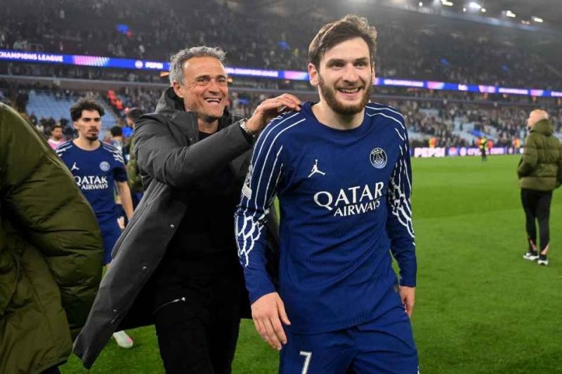 سرمربی پاری سن ژرمن تیمش را بهترین در جهان خواند