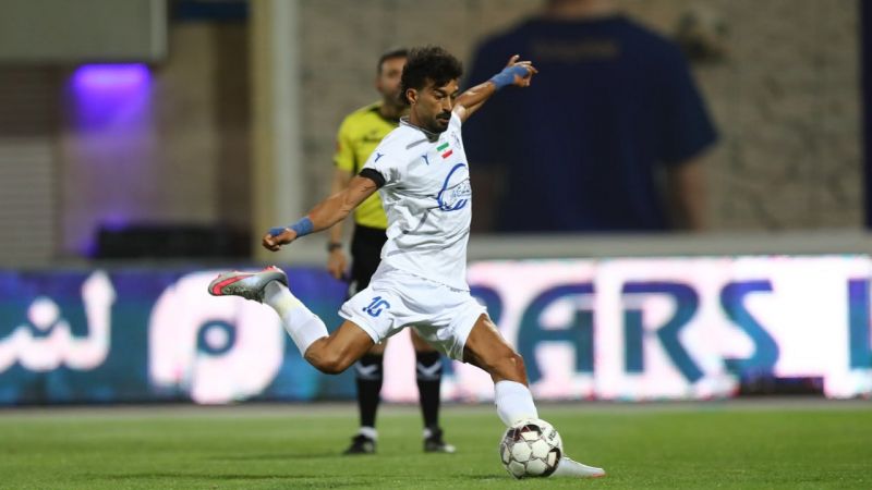 14 پنالتی در 14 رویارویی استقلال و گلگهر؛ دلبر 11 متری