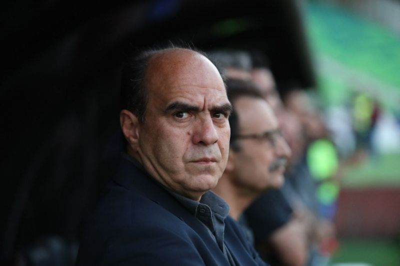 عالمی: خودشان برنامه می‌دهند خودشان هم برنامه را تغییر می‌دهند