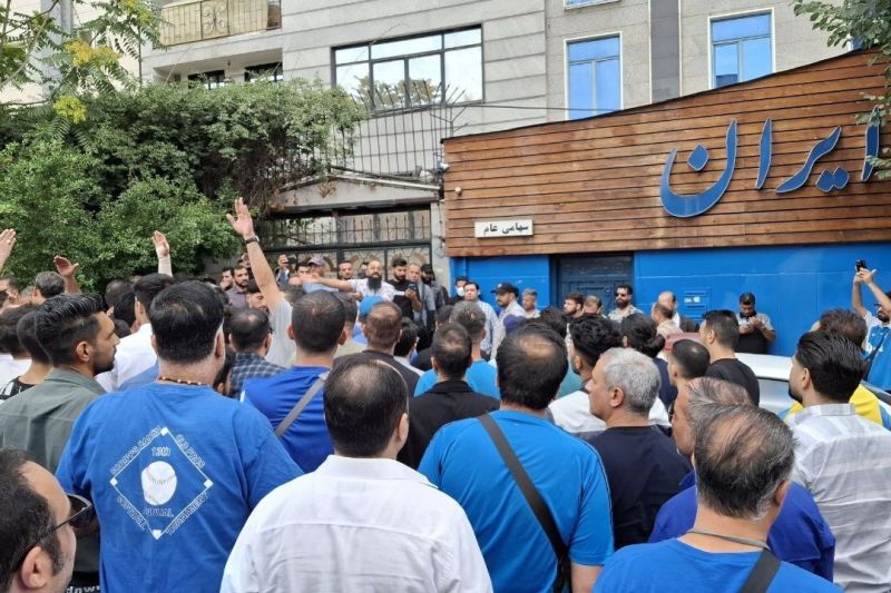 خوشبختی استقلالی‌ها کوتاه بود؛ تجمع اعتراضی بعد از قهرمانی در جام حذفی