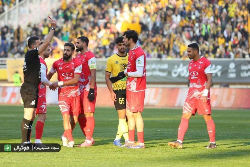 مقایسه کارت‌های قرمز سرخابی‌ها؛ پرسپولیس 5 برابر استقلال اخراجی داشت!