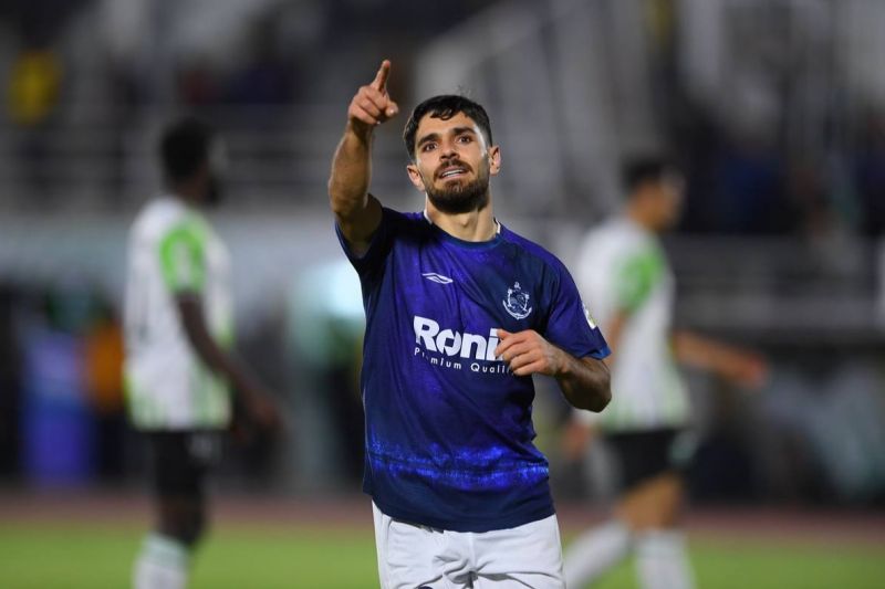کلاف سردرگمی وینگر پرسپولیس؛ عمری به توافق رسید؟