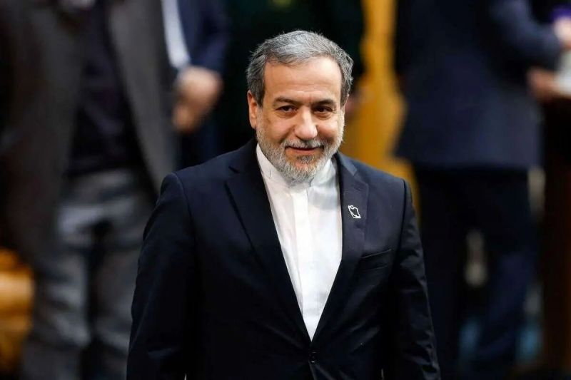 عراقچی: هرگز دست از حق غنی‌سازی نمی‌کشیم