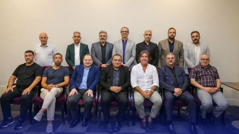جلسه مدیران استقلال با ساپینتو + عکس
