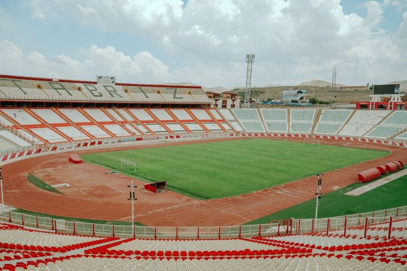 مشخص شدن زمان نصب چمن هیبریدی یادگار امام
