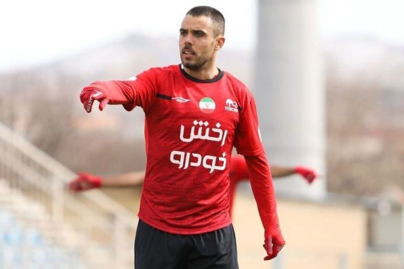 سوال روز؛ چرا هواداران تراکتور از آلوز خشمگین هستند؟