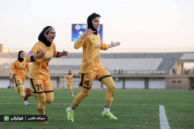 پایان هفته سوم لیگ برتر فوتبال زنان با شکست پرسپولیس و صدرنشینی گل‌گهر
