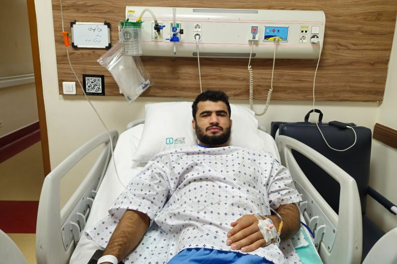 مهمدی زانوی خود را تیغ به جراحان سپرد