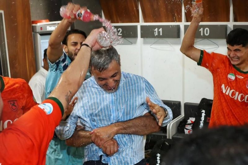 رختکن مس رفسنجان بر سر خطیبی خراب شد! (عکس)