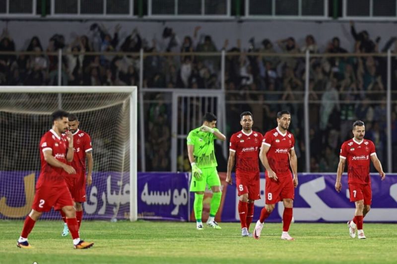 تناقض رفتاری عجیب مدیران پرسپولیس؛ ما مذاکره میکنیم، شما حمایت کنید!