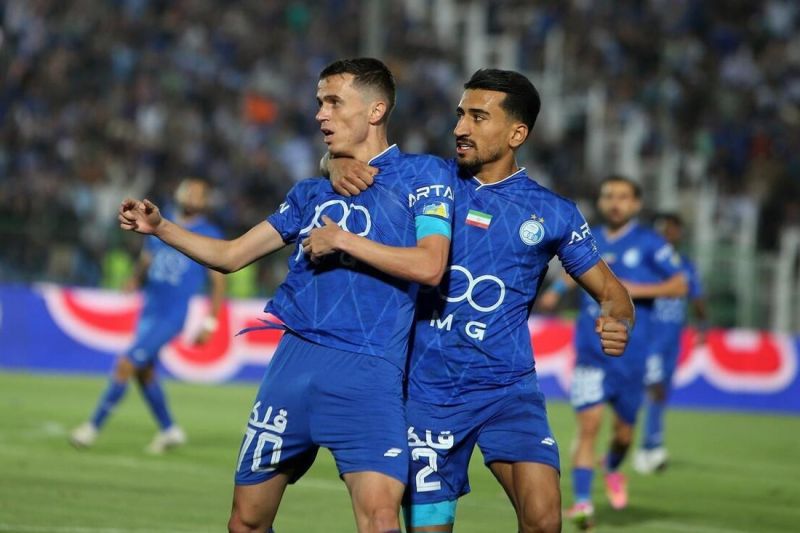 تمجید آسانی از حردانی؛ همه به صالح احترام میگذارند!