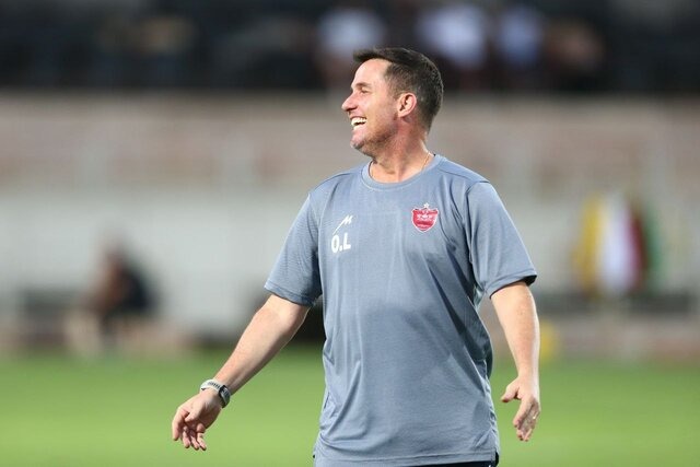 سرمربی جدید پرسپولیس وارد ایران شد