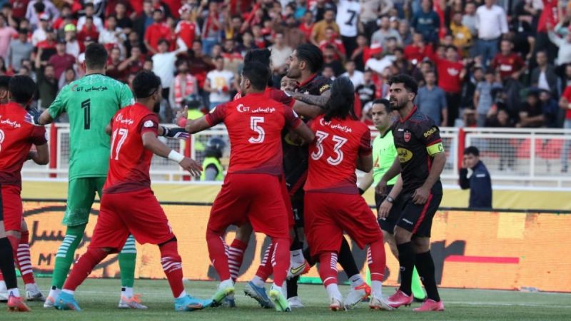 «فوتبالی» و مهمانیهای ویژه پرسپولیس در خانه تراکتور؛ به روایت تبریز (ویدیو)