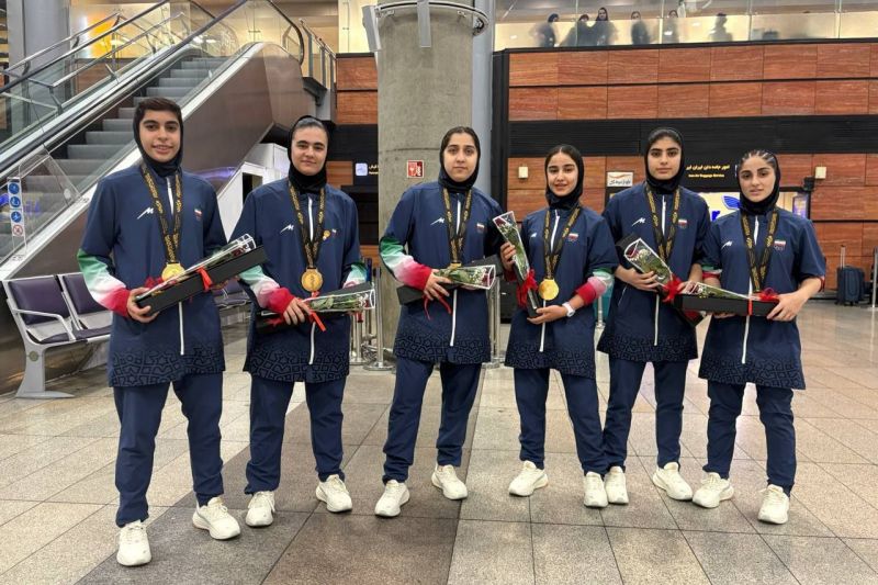 تصاویری از بازگشت دختران نوجوان ملی پوش فوتسال ایران