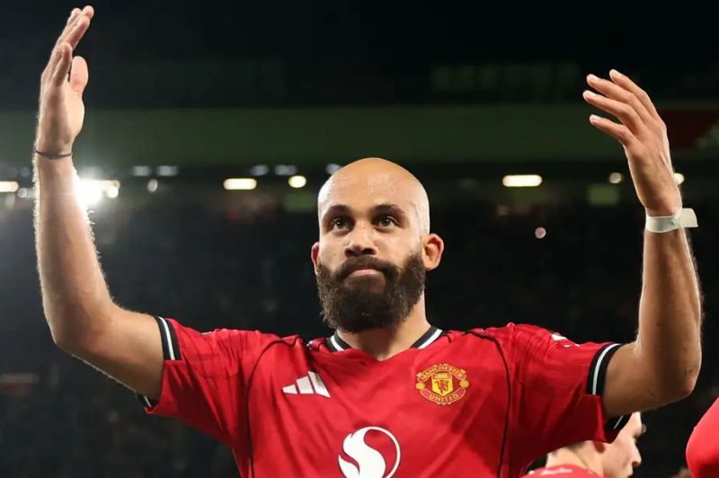 رد چهار پیشنهاد برای پیوستن به منچستریونایتد