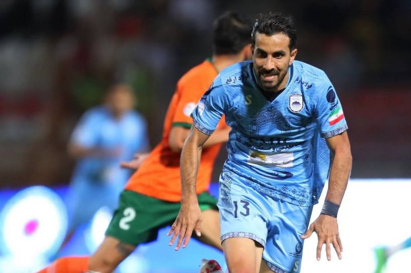 بازیکن تراکتور یک شریک گمنام پیدا کرد