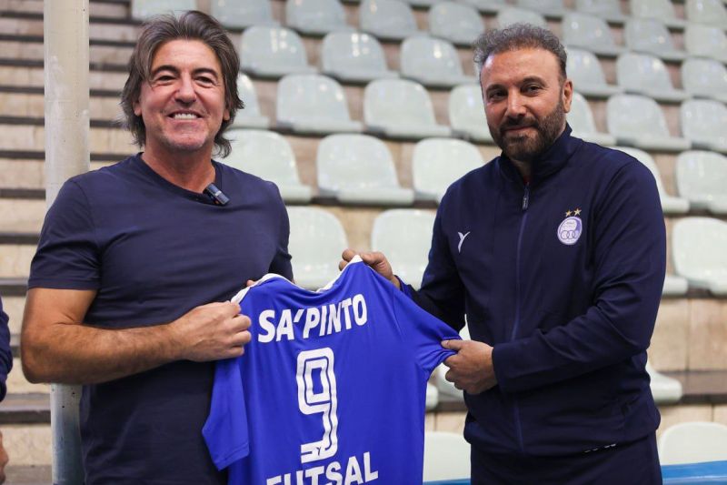 حضور ریکاردو ساپینتو در تمرین تیم فوتسال استقلال