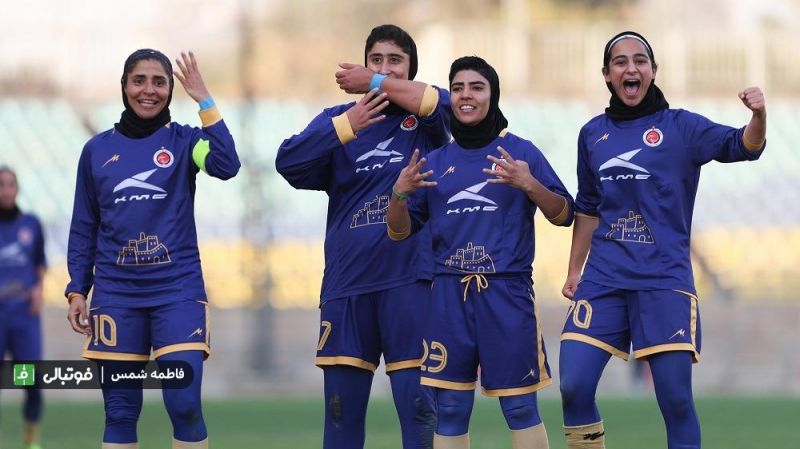 استقلالی‌ترین فوتبالیست زن علیه پرسپولیسی‌ها (ویدیو)