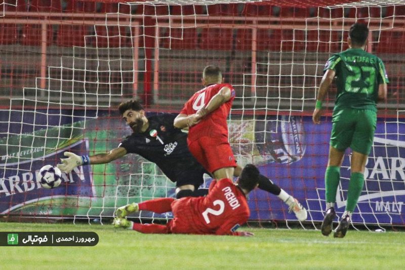 بیرانوند: کاش چمن یادگار امام را عوض نمیکردند!