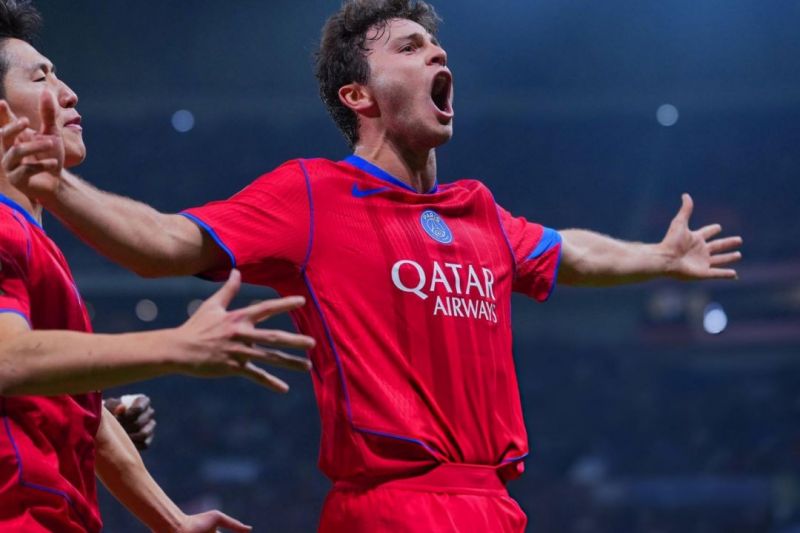 تیم انریکه در لحظه آخر سه امتیاز را به دست آورد