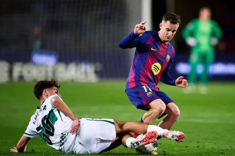 خیال فلیک راحت شد؛ مصدومیت بازیکن بارسلونا جدی نیست