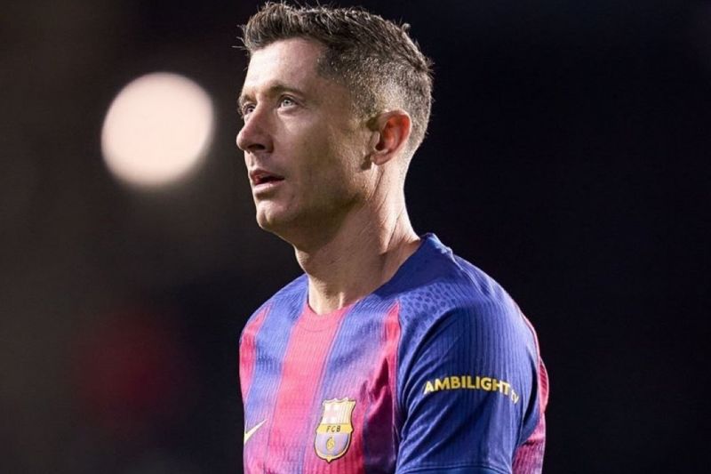 لواندوفسکی یا با بارسلونا تمدید می‌کند یا خداحافظی از فوتبال