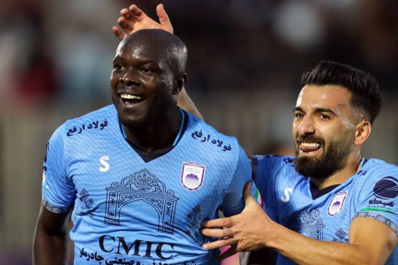 درخشش ادامه‌دار یک خارجی تا صدرنشینی در لیگ