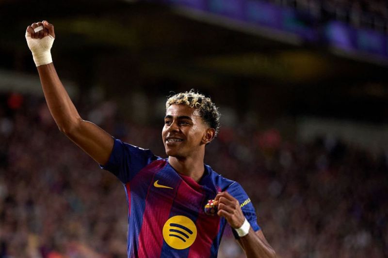 متخصص بلژیکی درد لگن یامال را بررسی می‌کند