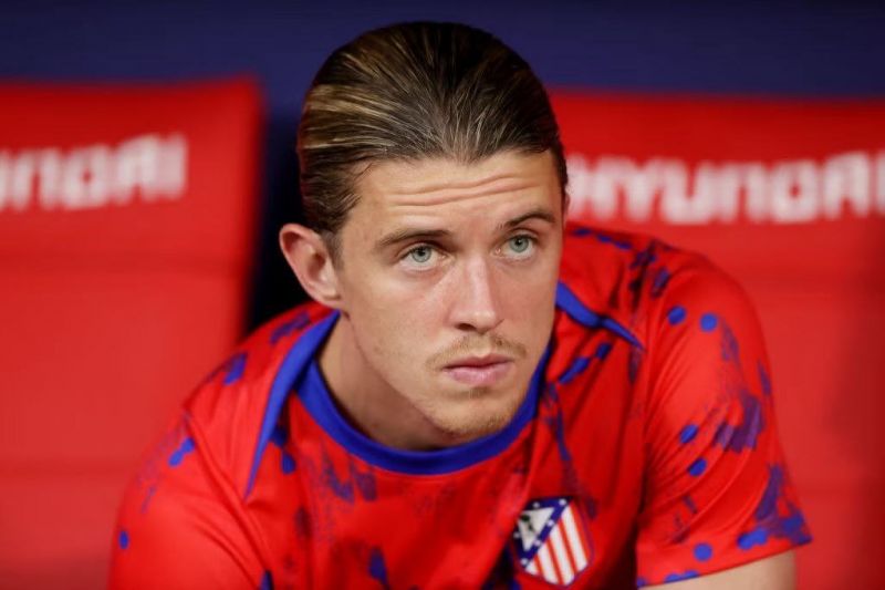 هافبک سابق چلسی راهی منچستریونایتد میشود؟