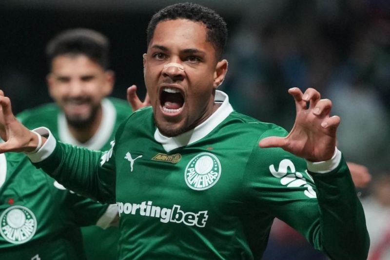 حمله جنجالی مهاجم سابق بارسلونا به هواداران سائوپائولو