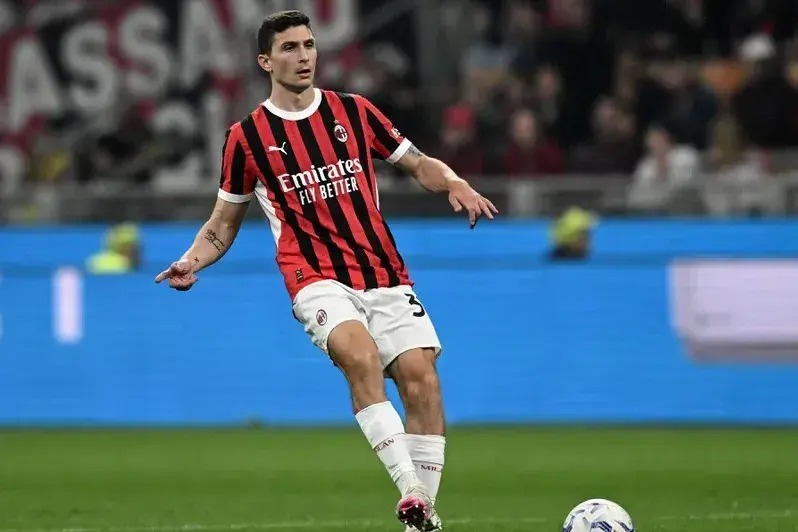 خداحافظی بازیکن سابق میلان از دنیای فوتبال