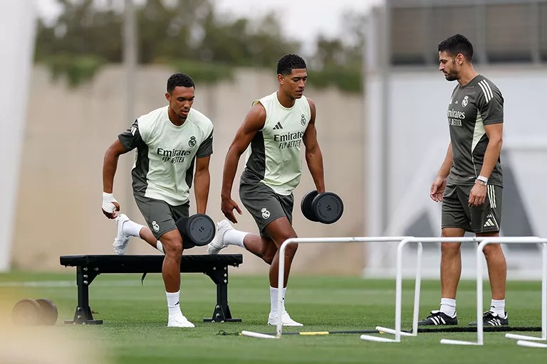 آرنولد و انجام کاری مشابه با جود بلینگام