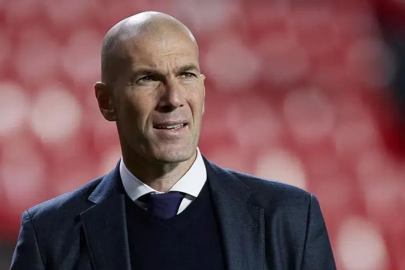 زیدان برای بازگشت بزرگ به دنیای مربیگری آماده میشود